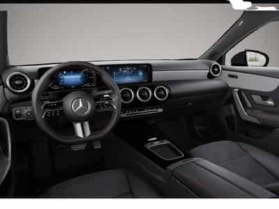 Mercedes 250 (2025) - Foto 2