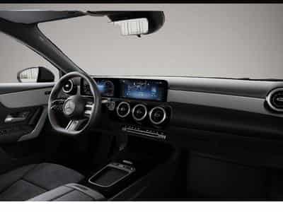 Mercedes 250 (2025) - Foto 4