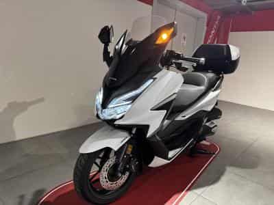 Honda Forza 350 (2022) - Photo 1