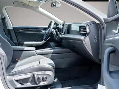 VW Passat (2025) - Photo 2
