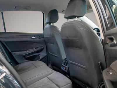 VW Golf (2024) - Foto 4