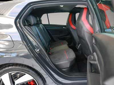 VW Golf (2024) - Foto 4