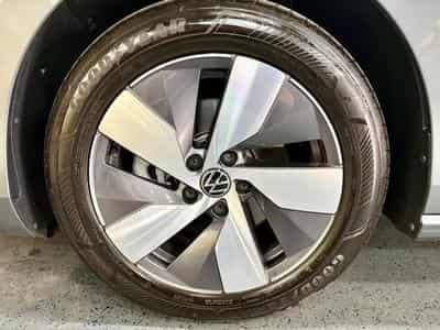 VW Passat (2025) - Photo 3