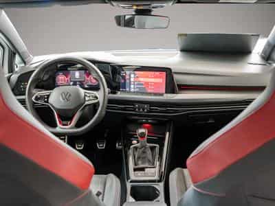VW Golf (2024) - Photo 5