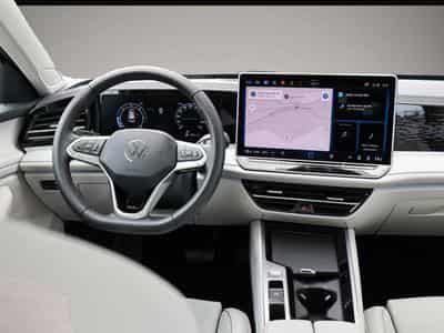 VW Passat (2025) - Photo 6