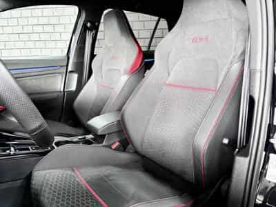 VW Golf GTI Clubsport 2.0 TSI 300 CV DSG7 *BLACK PACK*ACC* *CAM* (2024) - Foto 6