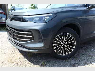 VW Tiguan Eleg. 4M Nav (2026) - Foto 5