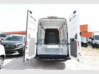 VW Crafter 35 L4H3 3S (2026) - Foto 11