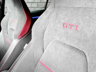 VW Golf GTI Clubsport 2.0 TSI 300 CV DSG7 *BLACK PACK*ACC* *CAM* (2024) - Foto 7