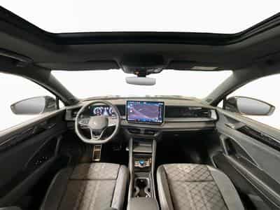 VW Tayron R-Line+DSG+4M+7Sitze+P.Confort+Pano+P.Travel+P.Info (2025) - Foto 2