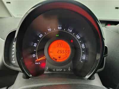 Toyota Aygo 1.0i VVT-i X-Play AUTO (2020) - Photo 10