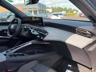Peugeot 3008 1.2 HYBRID 145 ALLURE E-DCS6 (2025) - Foto 13