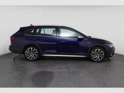 VW Golf Variant Alltrack (2022) - Photo 9