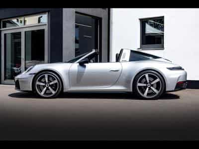 Porsche 911 .2 911 TARGA 4 GTS PDK - GT-SILVER (2025) - Foto 2