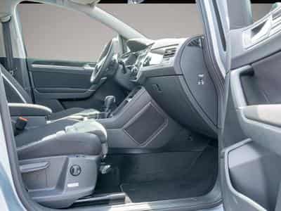 VW Touran (2024) - Foto 2
