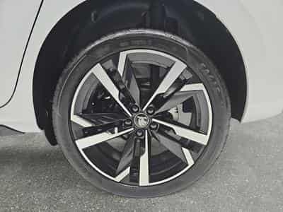 Skoda Kamiq 1.5 TSi 150 DSG Monte Carlo (2025) - Photo 6