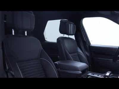 Land-Rover Discovery D300 Landmark 7Places (2023) - Foto 14