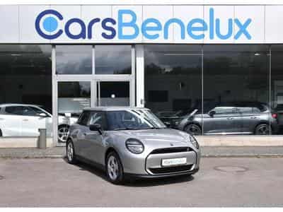 Mini Cooper (2024) - Photo 1
