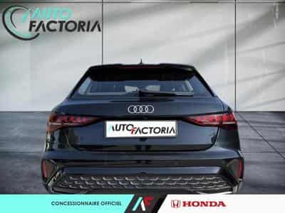 Audi A3 -32% 40 TFSI e 204ch S line S tronic 6 (2025) - Photo 4