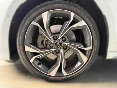 Audi A3 -37% 40 TFSI e 204ch PHEV S line S tronic 6 (2025) - Photo 9