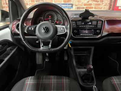 VW UP UP 1.0 TSi 116cv GTI SiègeCh/ClimaA/Cam/Park/ALU17 (2021) - Photo 4