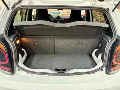 VW UP UP 1.0 TSi 116cv GTI SiègeCh/ClimaA/Cam/Park/ALU17 (2021) - Photo 7