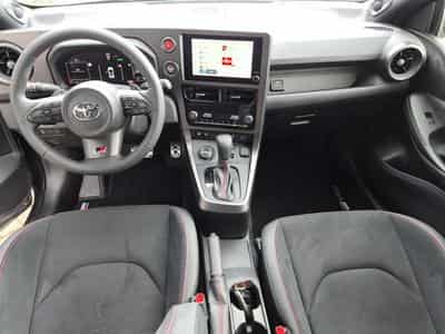Toyota Yaris High Performance (2026) - Foto 11