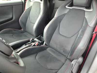 Toyota Yaris High Performance (2026) - Foto 13