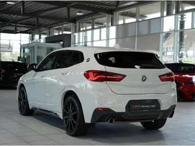 BMW X2 sDrive 18 i M Sport *Sportsitze *PDC *H&K (2019) - Foto 10