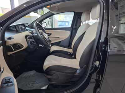 Lancia Ypsilon 1.2 1HAND, BLUETOOTH, PDC AV+ARR., (2015) - Foto 5