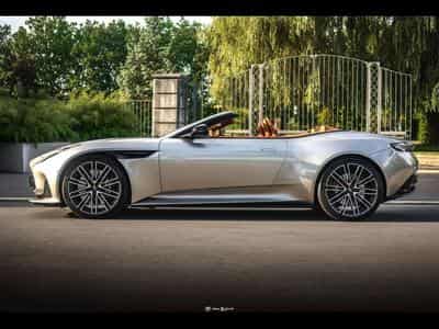 Aston-Martin DB12 VOLANTE 4.0 V8 680 CH - SPIRIT SILVER METALLIC - FULL PPF (2024) - Foto 2