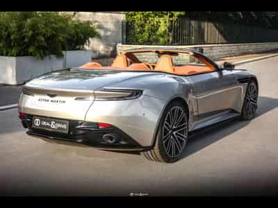 Aston-Martin DB12 VOLANTE 4.0 V8 680 CH - SPIRIT SILVER METALLIC - FULL PPF (2024) - Foto 7