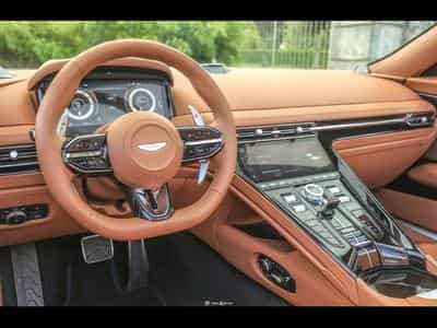 Aston-Martin DB12 VOLANTE 4.0 V8 680 CH - SPIRIT SILVER METALLIC - FULL PPF (2024) - Foto 9
