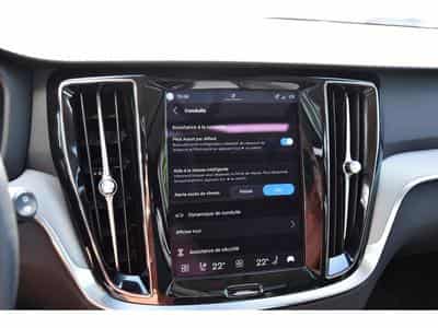 Volvo V60 2.0 B4 Plus Dark Geartronic PANO CUIR MEMO CAM360 HARMAN 1°M (2025) - Foto 14