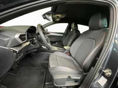 Seat Leon FR+DSG+RearView+LED+Kessy+Navi (2025) - Photo 9