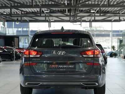Hyundai i30 DCT Intro Edition *Klima *Navigation (2020) - Photo 8