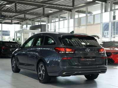 Hyundai i30 DCT Intro Edition *Klima *Navigation (2020) - Photo 9