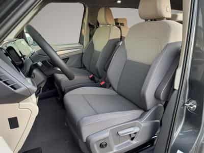 VW Multivan (2024) - Photo 3
