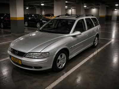Opel Vectra 2.0 dTi 100 Caravan (2000) - Photo 1