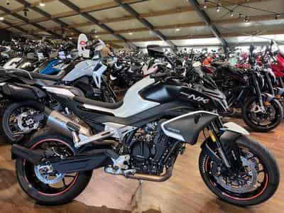 CF Moto 800 NK (2024) - Photo 1