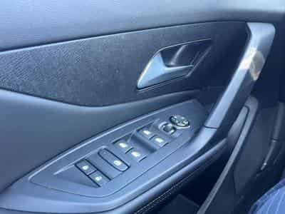 Peugeot 308 1.5 BLUEHDI 130 ALLURE EAT8 (2025) - Photo 11