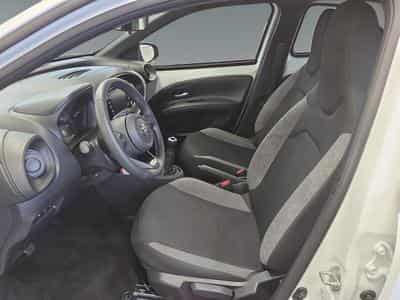 Toyota Aygo X 1.0i VVT-i X play Air (2023) - Foto 13