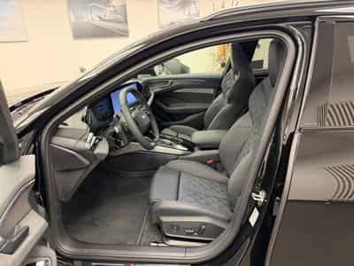 Audi A6 Avant e-hybrid S line 367 CH / 270 kW S tronic (2026) - Foto 3
