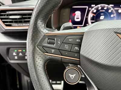 Cupra Leon 2.0 TSI 300CV * PANO * VSS * CAM* (2022) - Foto 11