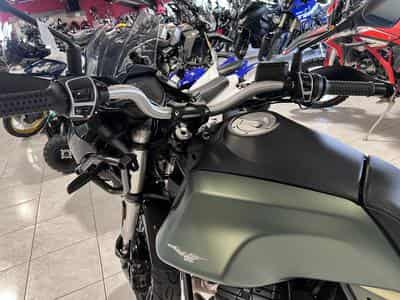Moto Guzzi V85 TT  Strada (2023) - Photo 7