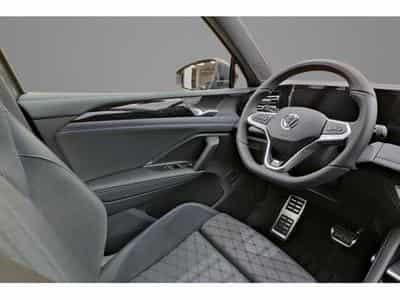 VW Tiguan 1.5 eTSI 150 DSG R-Line (2025) - Photo 8