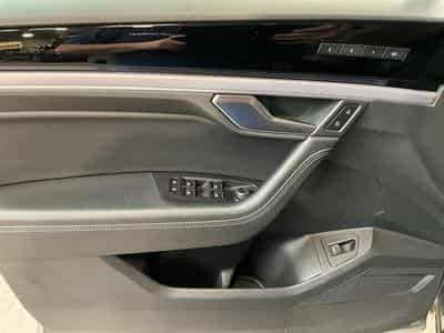 VW Touareg R-Line+V6+4M+DSG+Black-Style+Pano+AHK+Stand-H.+Luft. (2021) - Foto 14