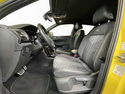 VW T-Cross R-Line+DSG+IQ-Light+RearView+Navi+AHK (2024) - Foto 9