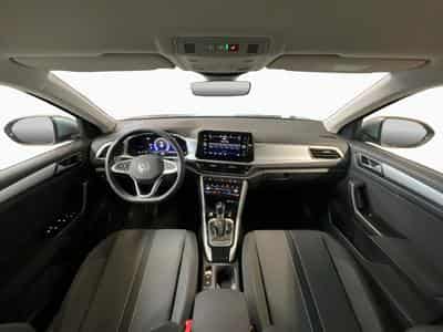 VW T-Roc Life+DSG+P.Travel+P.Select+RearView+LED (2025) - Foto 2