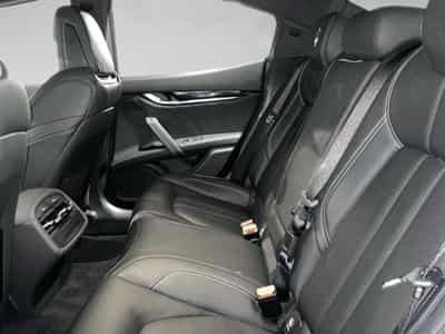 Maserati Ghibli 3.0 V6 Modena S Aut. 4x4 (2022) - Photo 10
